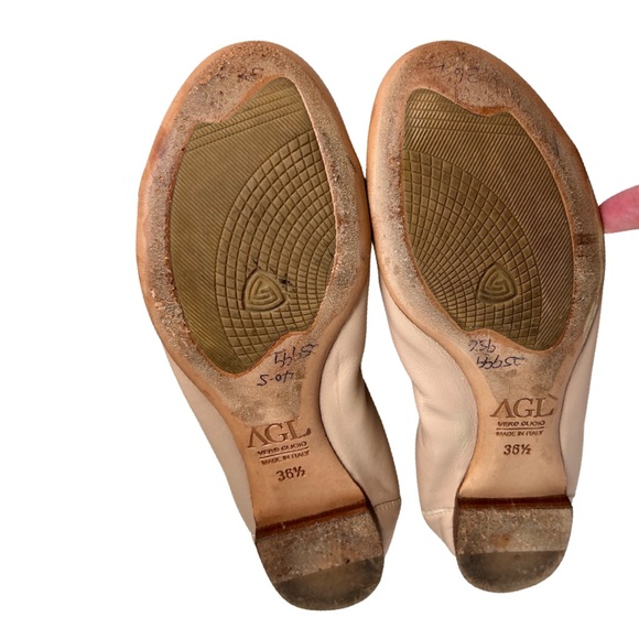 AGL ballet flats, Nude with Champagne and Chain details!AGL cap toe patent, 36.5 - Picture 8 of 9